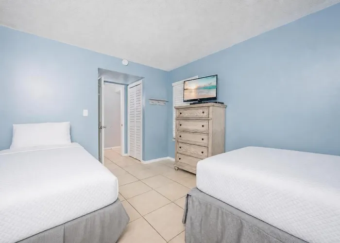 Apartment Island Winds West 174